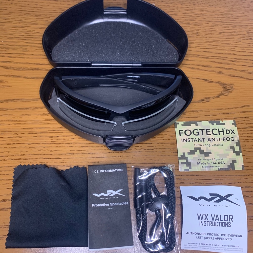 Wiley X sunglasses w/hard case extra clear lenses